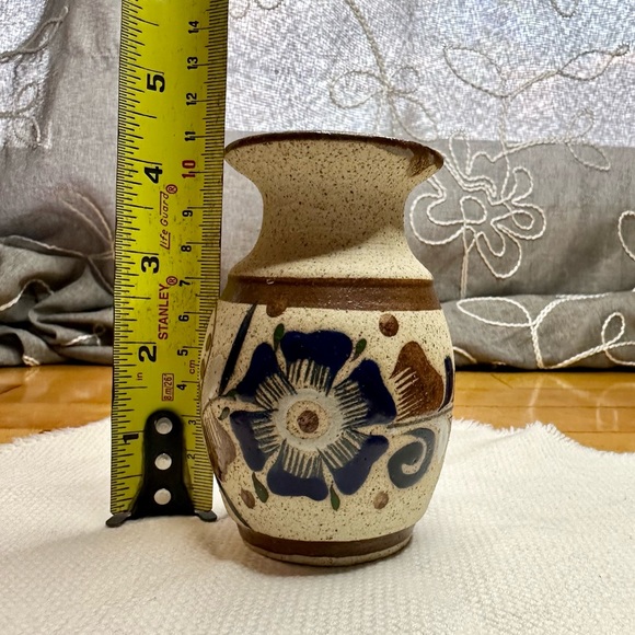 Tonala Mexican Sand Pottery Vase Hand Painted Blue Flowers - Picture 8 of 10